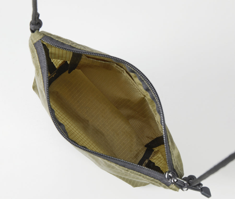 ライトナイロン リップストップ サコッシュ (UA-142001)